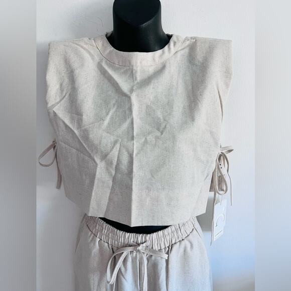 Commense Wide Leg Pants in Cream - Picture 3 of 10